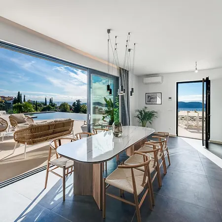 Palazzo Marinavi Villa *