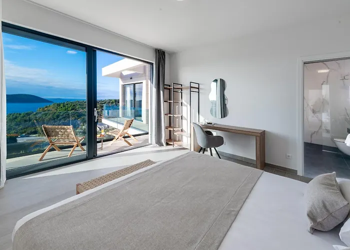 Palazzo Marinavi Villa *