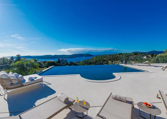 别墅 Palazzo Marinavi 奥拉萨奇