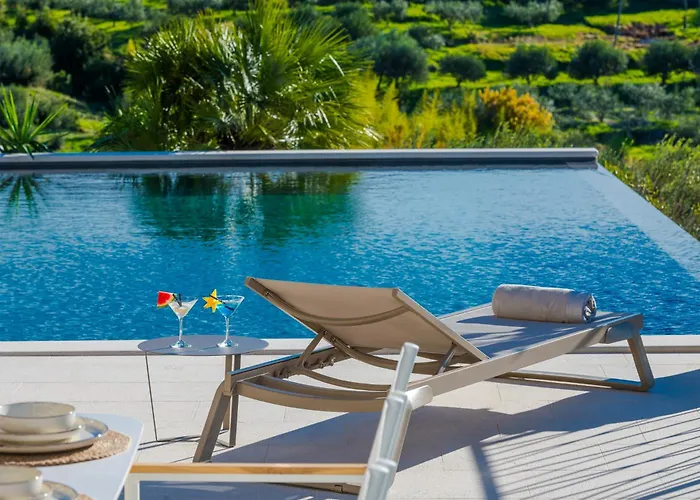 Palazzo Marinavi Villa *