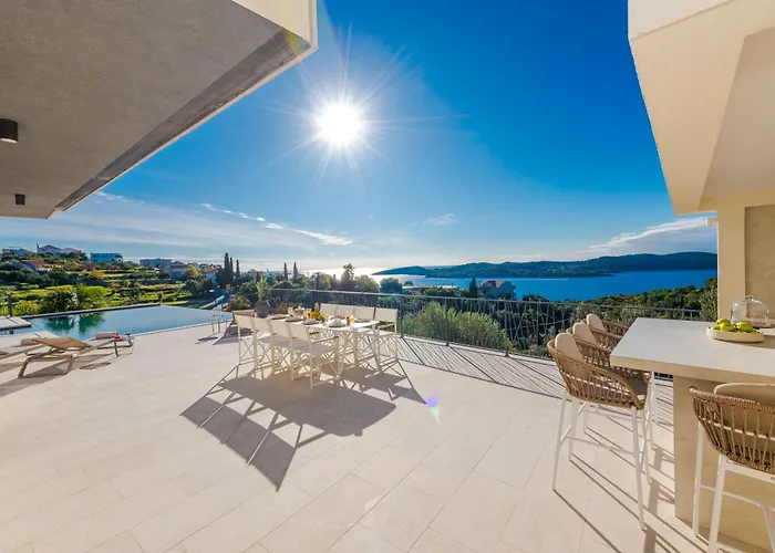 Palazzo Marinavi * Orasac